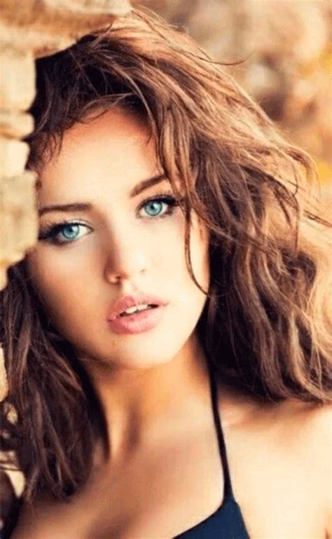 gorgeous gif|beautiful woman gif.